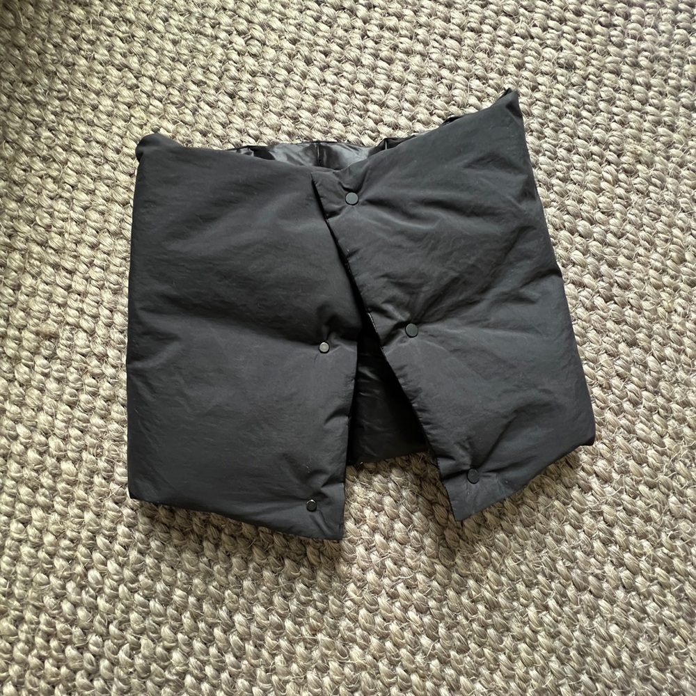 COS unisex Black Puffer Scarf